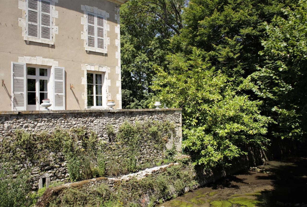 Chambre D'Hotes Les Rives De La Tronne Mer Exteriér fotografie