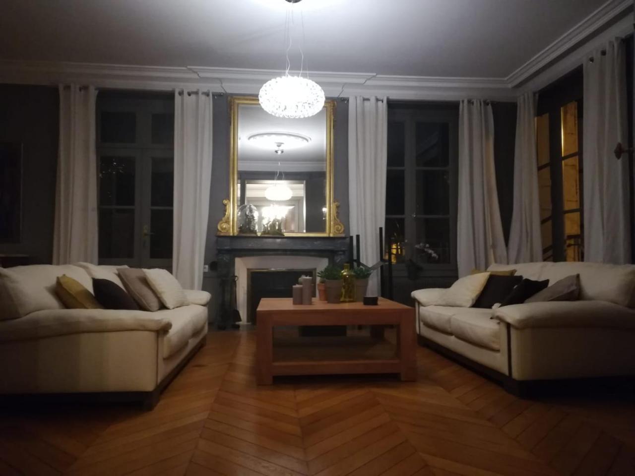 Chambre D'Hotes Les Rives De La Tronne Mer Exteriér fotografie