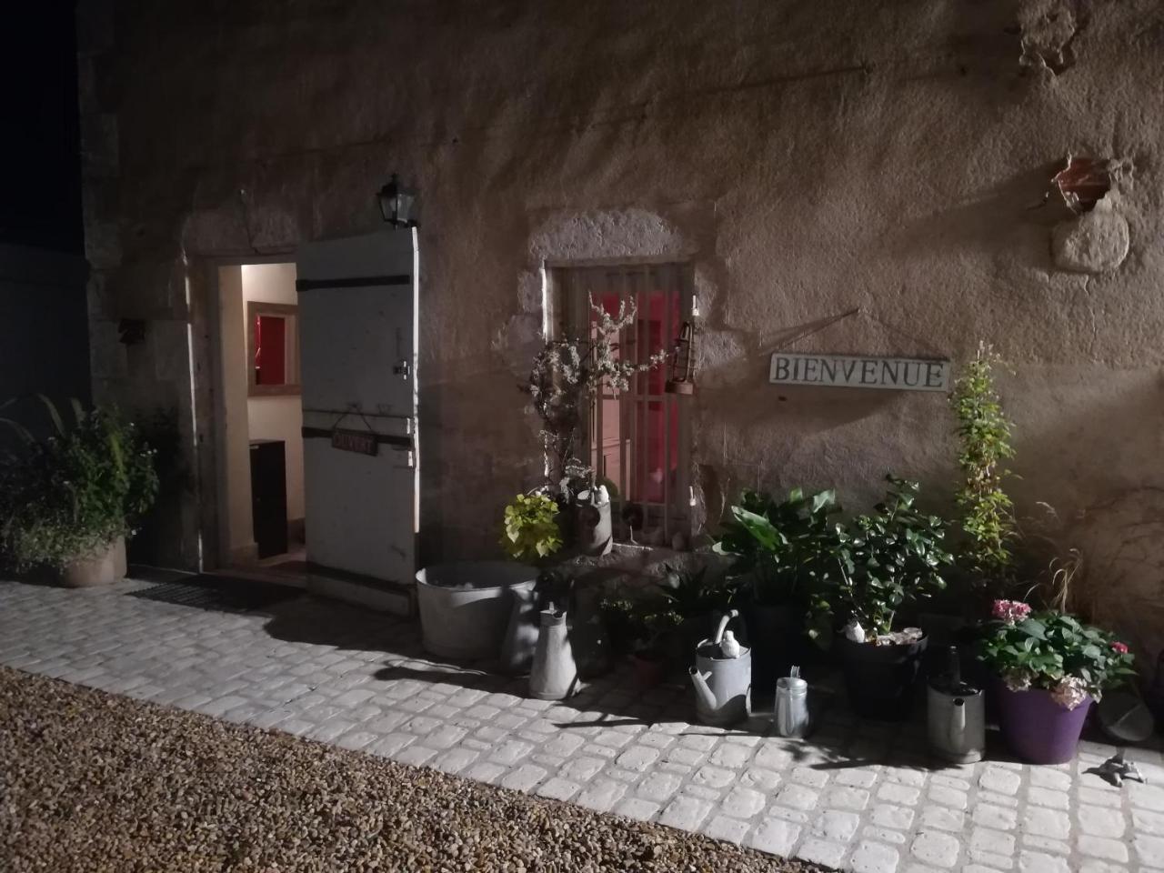 Chambre D'Hotes Les Rives De La Tronne Mer Exteriér fotografie