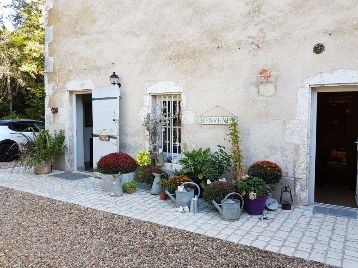 Chambre D'Hotes Les Rives De La Tronne Mer Exteriér fotografie