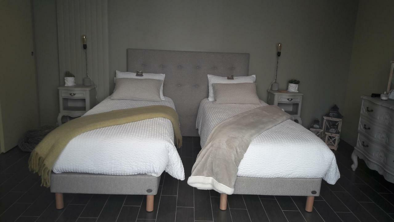 Chambre D'Hotes Les Rives De La Tronne Mer Exteriér fotografie