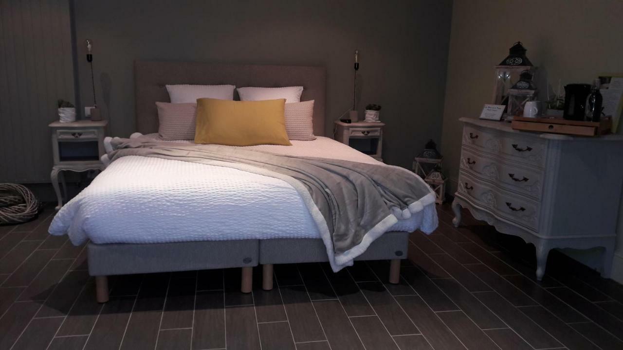 Chambre D'Hotes Les Rives De La Tronne Mer Exteriér fotografie